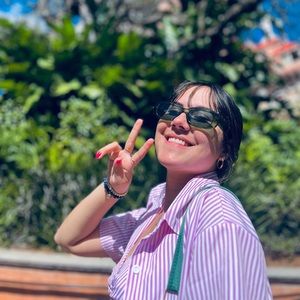 Meet your Posher, Daniela